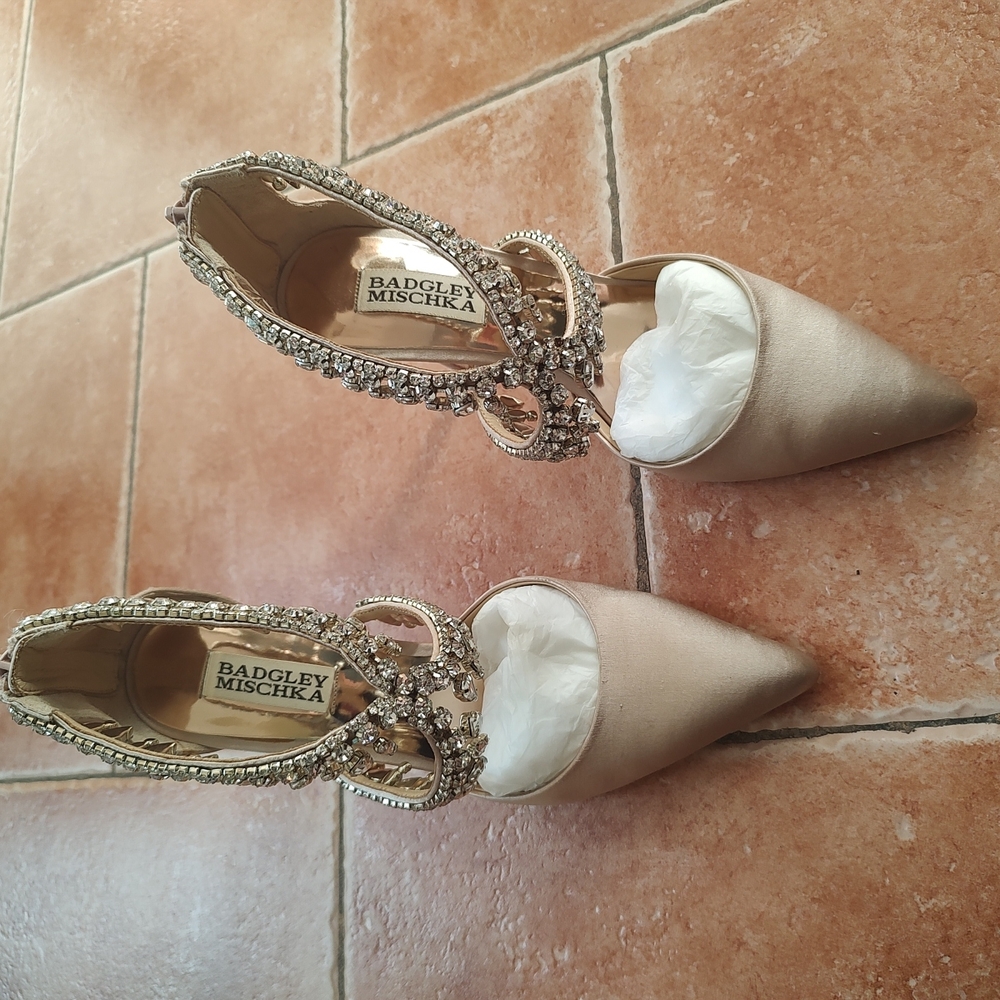 Badgley Mischka Women's Cream Embellished Heels